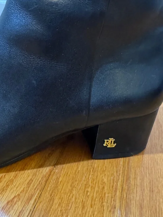 Lauren Ralph Lauren's Welford Women’s Black Leather Booties 9.5B - Picture 4 of 9